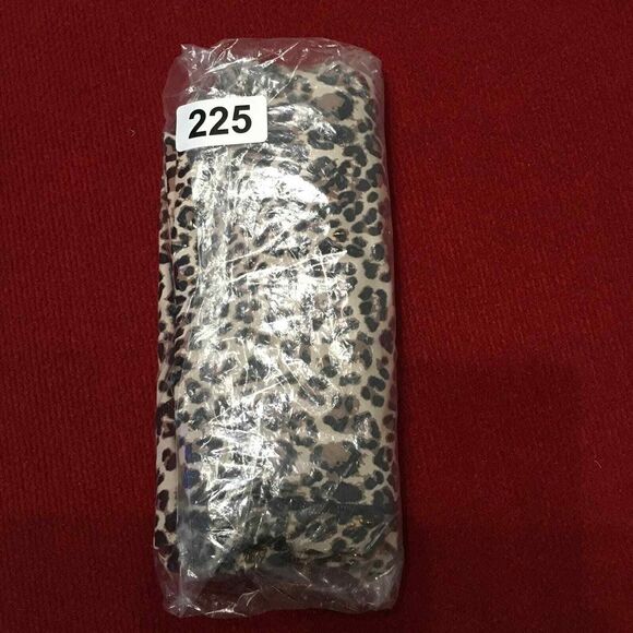 BUC-EE'S Leopard Print Ankle Length Athletic Size XL - Picture 9 of 9